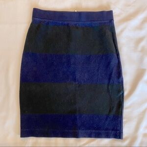 𝅺GAP stretchy black and blue pencil skirt size small